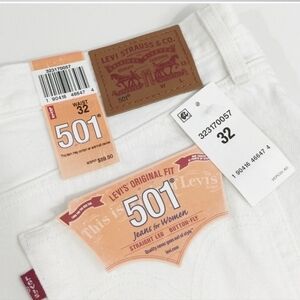 NWT LEVIS FOR ANTHROPOLOGIE WHITE 501 DISTRESSED HI RISE BUTTON FLY SHORTS